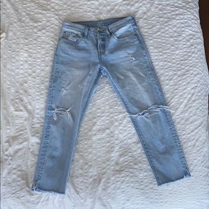 Levi’s mom jeans